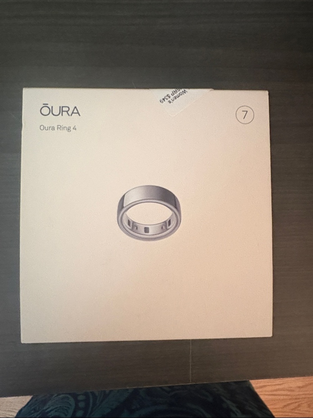 Oura Ring 4 SIZE 7- Silver Brand new in box size 7